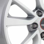 Remain Toyota RAV4 (R162) Сильвер S 7.00x17.00 5/114.30 ET39 d60.10
